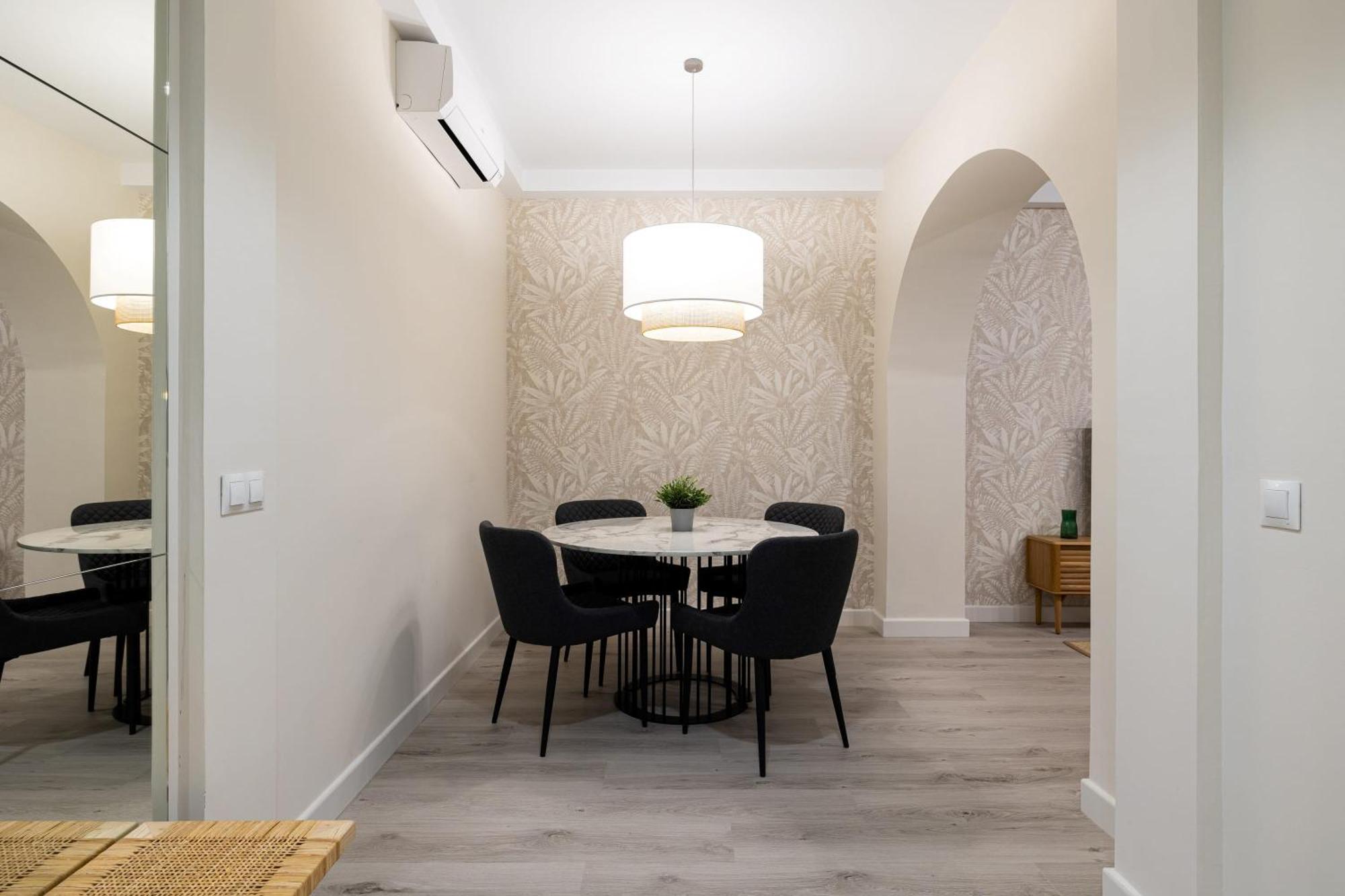 Cozy Apartment In The Heart Of Malaga Exterior photo